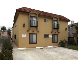 4761 Mansfield St in San Diego, CA - Building Photo