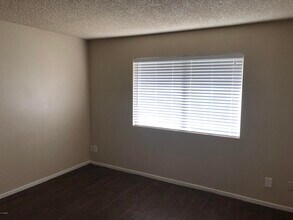8414 E Roosevelt St in Scottsdale, AZ - Building Photo - Building Photo