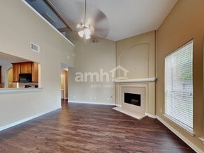 22927 Lily Creek Dr in Tomball, TX - Building Photo - Building Photo
