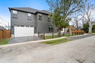 701 Archer St in Houston, TX - Building Photo - Building Photo
