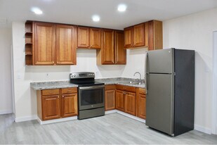 22144 Laramore Ave in Port Charlotte, FL - Building Photo
