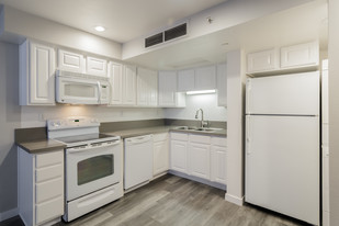 West Street Flats in Reno, NV - Building Photo
