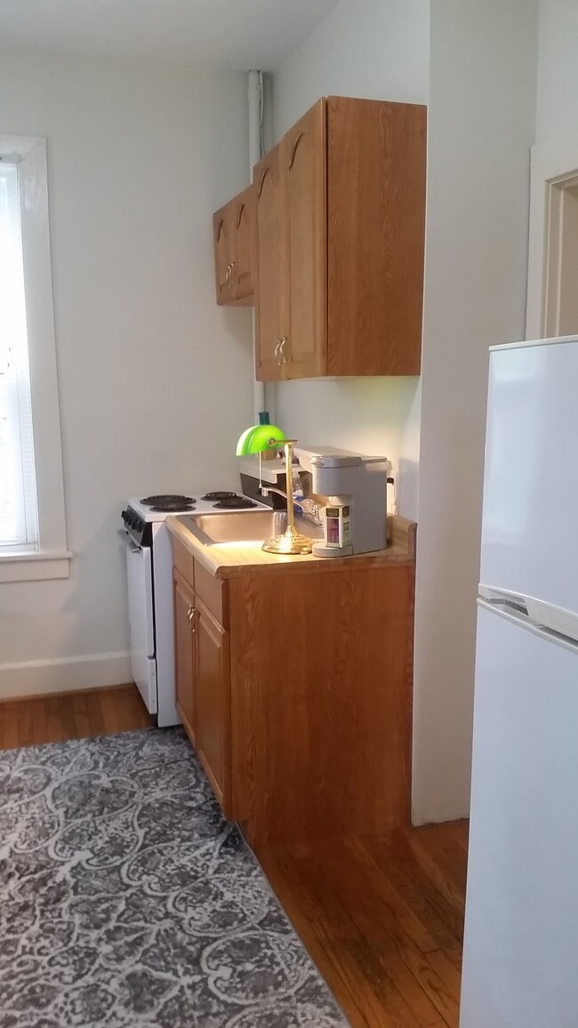 813 N Jackson St, Unit 1 in Arlington, VA - Building Photo - Building Photo