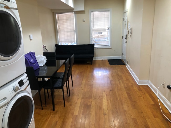 2329 N Park Ave in Philadelphia, PA - Foto de edificio - Building Photo