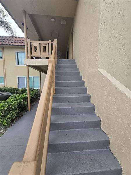 2719 NW 39th Terrace in Lauderdale Lakes, FL - Building Photo - Building Photo