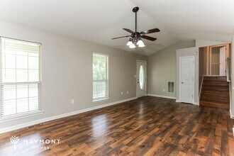 102 Lake Avalon Ct in Dallas, GA - Building Photo - Building Photo