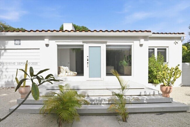 753 NE 82nd Terrace in Miami, FL - Building Photo - Building Photo