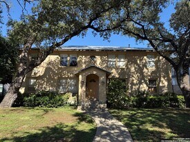 123 Marcia Pl in San Antonio, TX - Building Photo