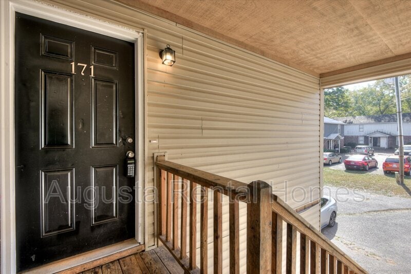 171 Chalet North CT in North Augusta, SC - Building Photo