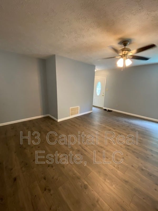 452 Meadow Dr in Troy, IL - Building Photo - Building Photo
