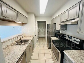 6319 Waddesdon Wood in San Antonio, TX - Building Photo - Building Photo