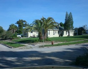 315 Ridge Manor Dr in Lake Wales, FL - Foto de edificio - Building Photo