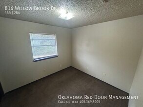 816 Willow Brook Dr in Midwest City, OK - Building Photo - Building Photo