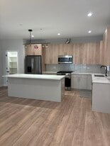 6853 W Belmont Ave, Unit 1R in Chicago, IL - Building Photo