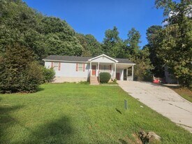 4121 Burgundy Way in Flowery Branch, GA - Building Photo