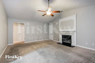 3342 Crestview Ct in Ellenwood, GA - Building Photo - Building Photo