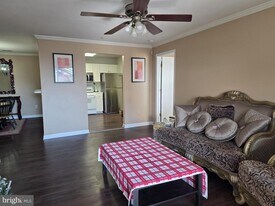 1037 Gardenview Loop in Woodbridge, VA - Building Photo