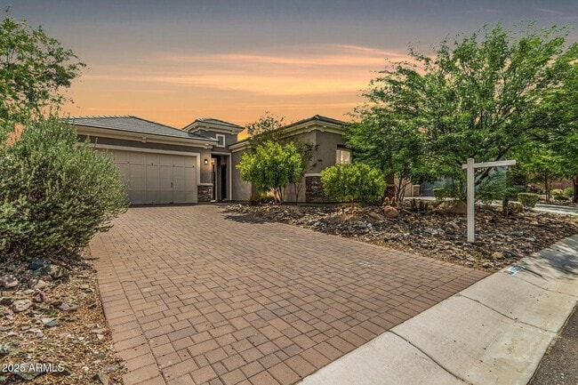 16373 W Beautiful Ln in Goodyear, AZ - Foto de edificio - Building Photo
