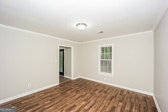 150 Oak St in Fayetteville, GA - Foto de edificio - Building Photo