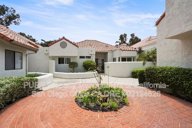 property at 4612 Villas Dr