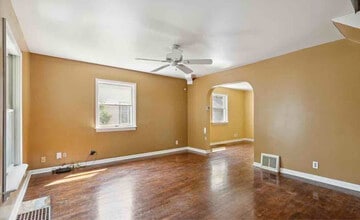 823 Maryland Ave in Lansing, MI - Building Photo - Building Photo