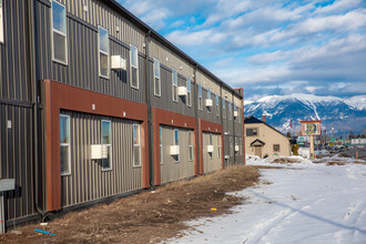 9 River Rd in Kalispell, MT - Building Photo - Building Photo