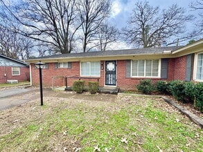 4555 Willow Rd in Memphis, TN - Building Photo - Building Photo