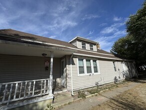 3233 W 50th St in Cleveland, OH - Building Photo - Building Photo