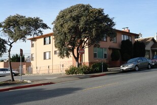 337 Miller Ave in South San Francisco, CA - Building Photo