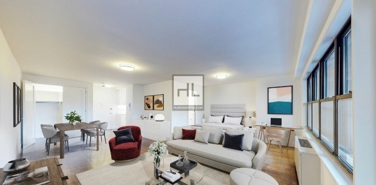 East 82nd Street in New York, NY - Building Photo