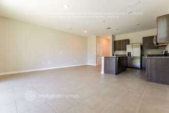 8632 Milestone Dr in Sarasota, FL - Building Photo - Building Photo
