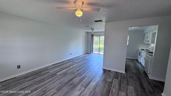 925 Custer St NW in Palm Bay, FL - Building Photo - Building Photo