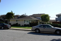 1807 El Parque Ct in San Mateo, CA - Foto de edificio - Building Photo