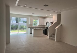 4312 Sailplane Ct in Wesley Chapel, FL - Building Photo - Building Photo