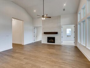 12016 Mesa Verde Dr in Austin, TX - Building Photo - Building Photo