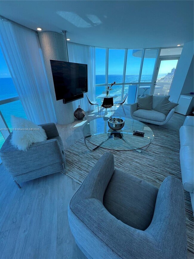6301 Collins Ave in Miami Beach, FL - Building Photo - Building Photo