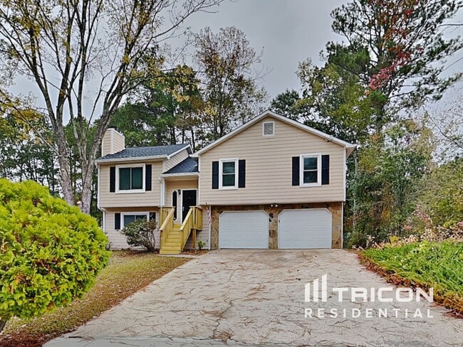 property at 2632 Winding Creek Dr