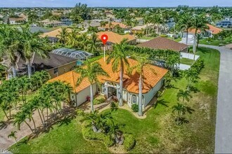 4102 Oasis Blvd in Cape Coral, FL - Building Photo - Building Photo