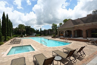 Vantage Point Condominiums in St. Petersburg, FL - Foto de edificio - Building Photo
