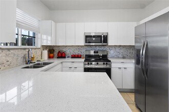 2741 NE 4th St in Homestead, FL - Building Photo - Building Photo