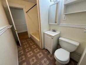 386 Riverway, Unit #3 in Boston, MA - Building Photo - Building Photo