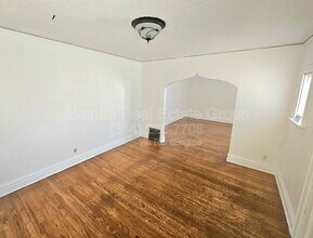 1942 D Amato Ct in Jennings, MO - Building Photo - Building Photo