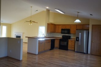 2917 NW Watkins Ct in Camas, WA - Building Photo - Building Photo