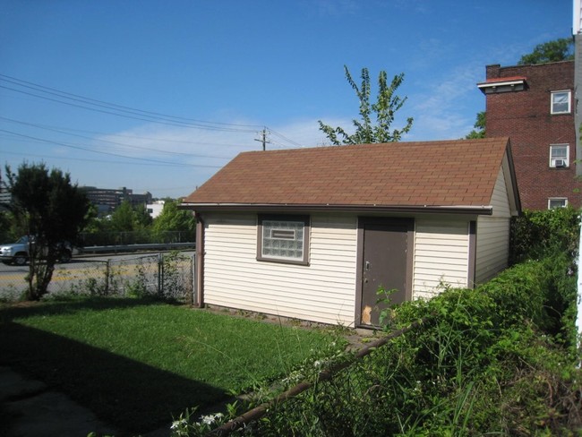 4901 Wesley Ave in Cincinnati, OH - Building Photo - Other