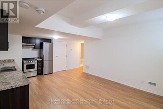 44 Bannister Rd in Barrie, ON - Building Photo - Building Photo