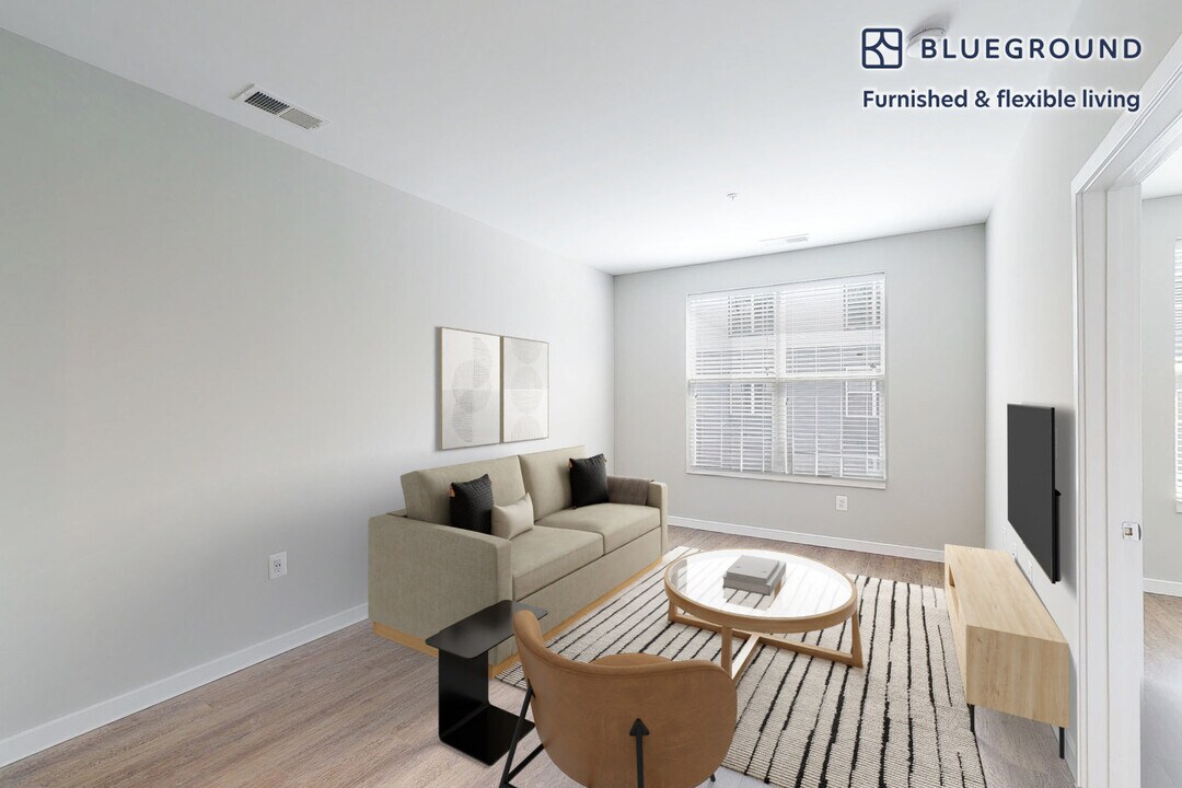 12503 Ardennes Ave, Unit SI FL3-ID9179A in Rockville, MD - Foto de edificio