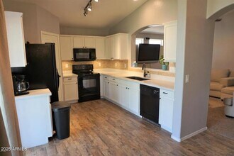 12024 W Acapulco Dr in El Mirage, AZ - Building Photo - Building Photo