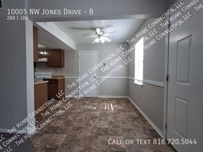 10005 NW Jones Dr-Unit -B in Kansas City, MO - Foto de edificio - Building Photo
