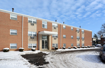 Riverview Plaza in Columbus, OH - Building Photo - Building Photo