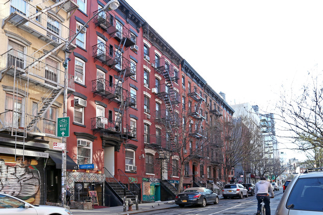 Mary Star Of The Sea Apartments in New York, NY - Foto de edificio - Building Photo